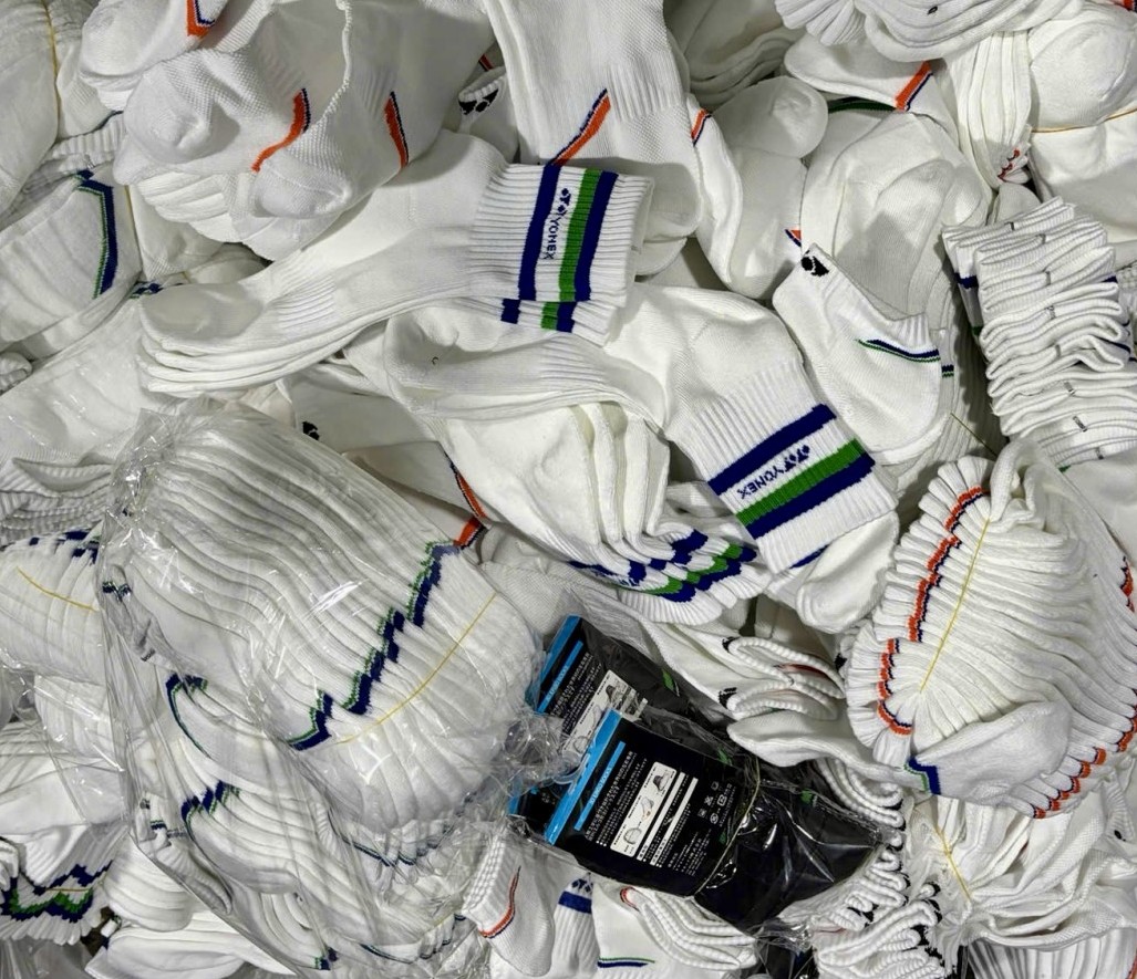 Hà Nội: Thu giữ 14.000 đôi tất giả mạo thương hiệu nổi tiếng