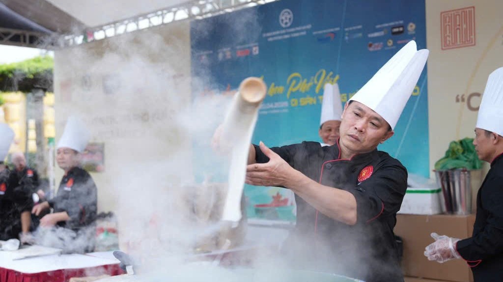 Khai mạc Festival phở 2025: “Tinh hoa phở Việt - Di sản trong kỷ nguyên số”