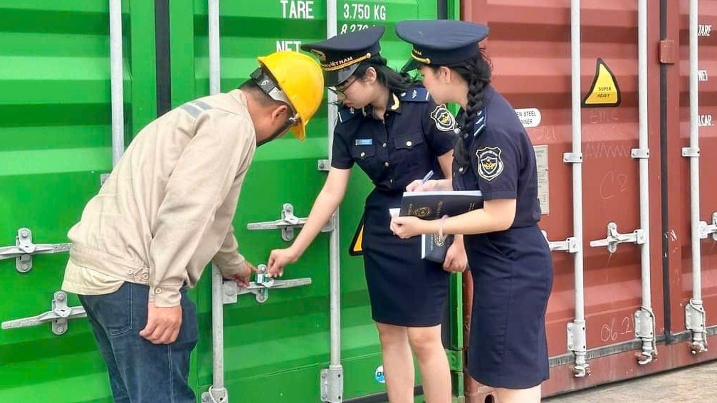 Chi cục Hải quan khu vực XIX thu ngân sách nhà nước đạt gần 750 tỷ đồng sau sáp nhập