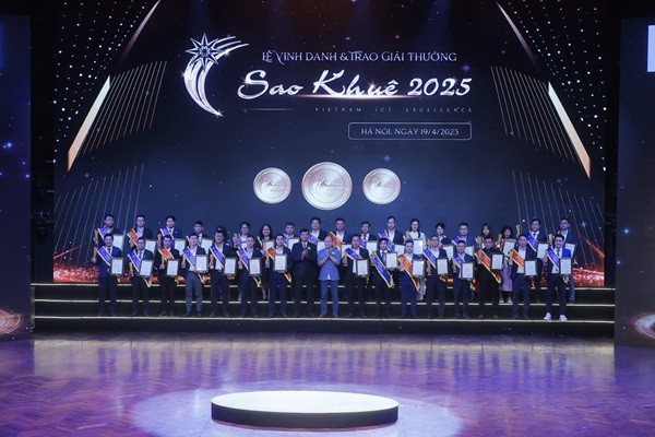 Gần 200 nền tảng, dịch vụ, giải pháp số xuất sắc được trao Giải thưởng Sao Khuê 2025