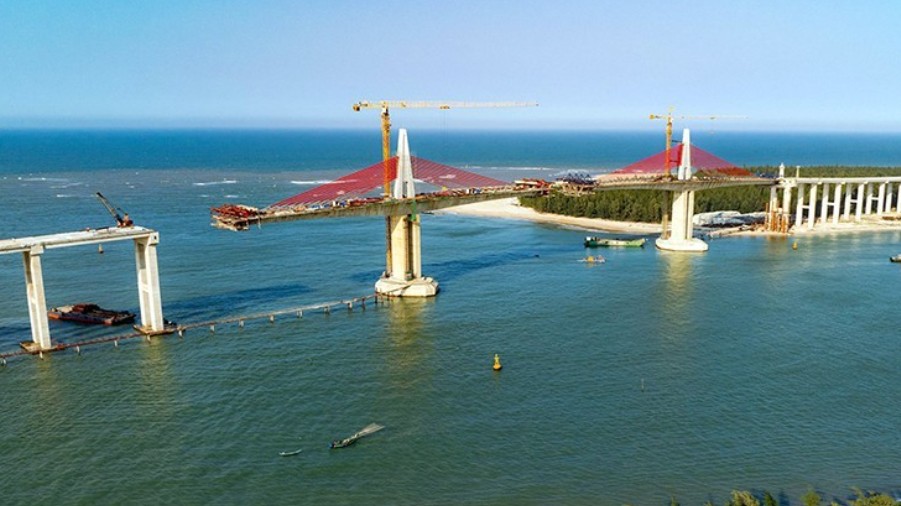 The leading role of public investment