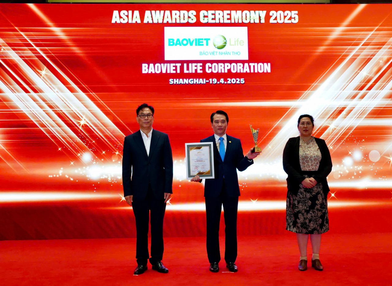 Bảo Việt Nhân thọ được vinh danh Top 10 Doanh nghiệp tiêu biểu châu Á 2025