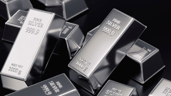 Ngày 20/4: Giá bạc tiếp đà lao dốc không phanh