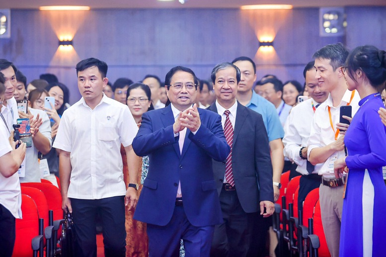 Thủ tướng: 'Thần tốc táo bạo' để đưa Việt Nam trở thành trung tâm đổi mới sáng tạo- Ảnh 1.