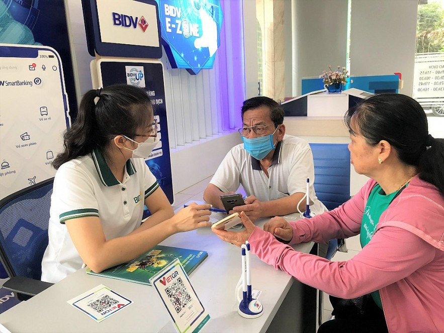 80% người hưởng khu vực đô thị nhận các chế độ bảo hiểm xã hội qua thẻ ATM