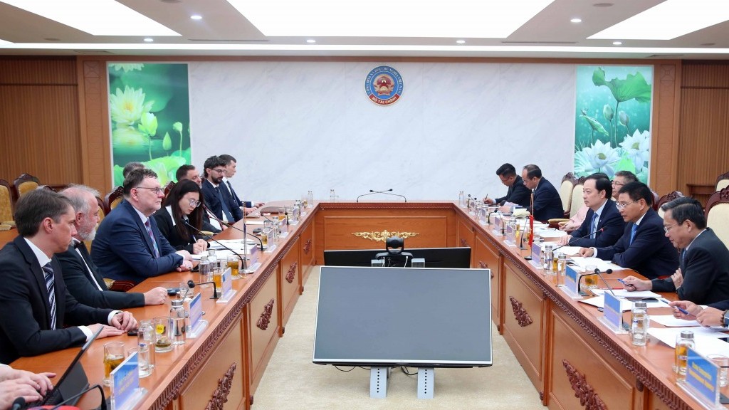 Bộ trưởng Nguyễn Văn Thắng tiếp Bộ trưởng Bộ Tài chính Cộng hòa Séc Zbynek Stanjura