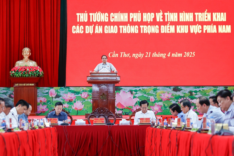Thủ tướng: 'Thần tốc, táo bạo' để phát triển đồng bộ cả 5 loại hình giao thông tại ĐBSCL- Ảnh 2.