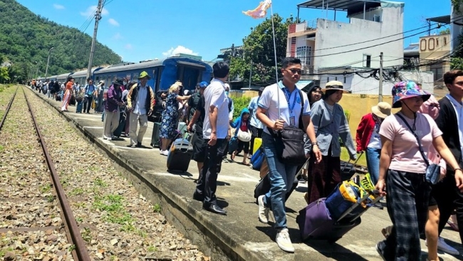 Du lịch đường sắt: Giải pháp bền vững cho ngành du lịch Việt Nam năm 2025.