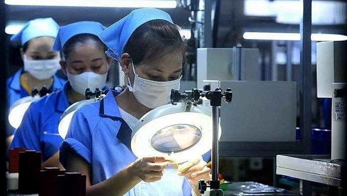 PM gives directions on key measures to boost economic growth this year