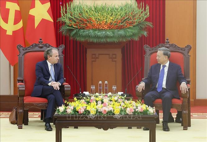 Tổng Bí thư Tô Lâm tiếp Giám đốc điều hành Tập đoàn Rosen Partners Chú thích ảnh