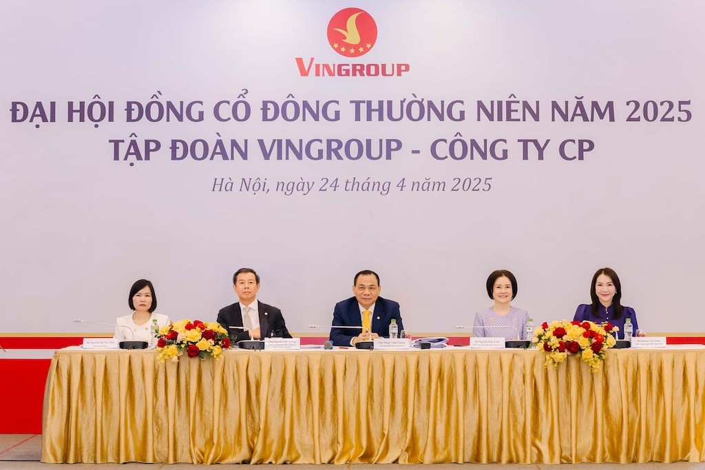 Vingroup đặt mục tiêu 300.000 tỷ đồng doanh thu năm 2025, tiên phong phát triển xanh – bền vững