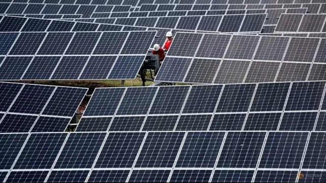 Viet Nam stands ready to discuss with U.S. on solar panel tariffs