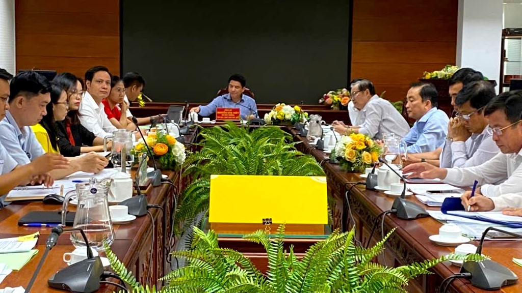 Thuế khu vực XVII phối hợp các đơn vị cung cấp giải pháp triển khai hóa đơn điện tử khởi tạo từ máy tính tiền