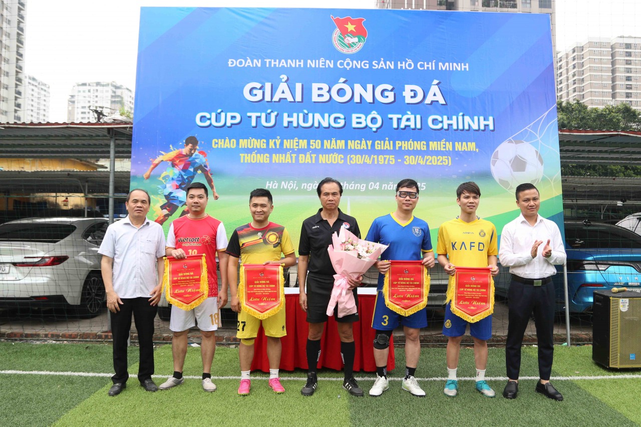Đoàn Thanh niên Bộ Tài chính tổ chức Giải bóng đá tứ hùng MOF- Cup 2025