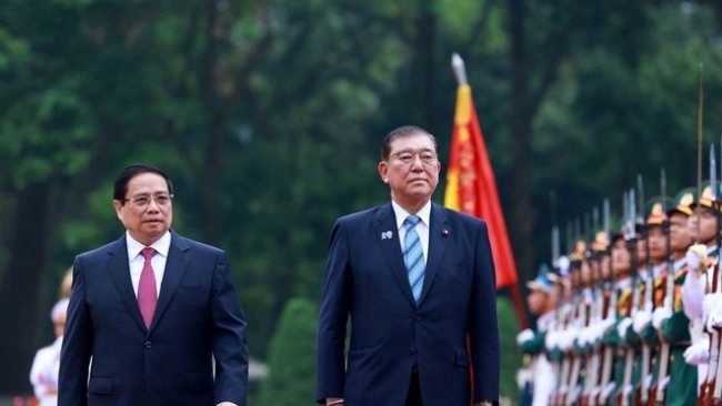 Thủ tướng Phạm Minh Chính chủ trì Lễ đón Thủ tướng Nhật Bản và Phu nhân