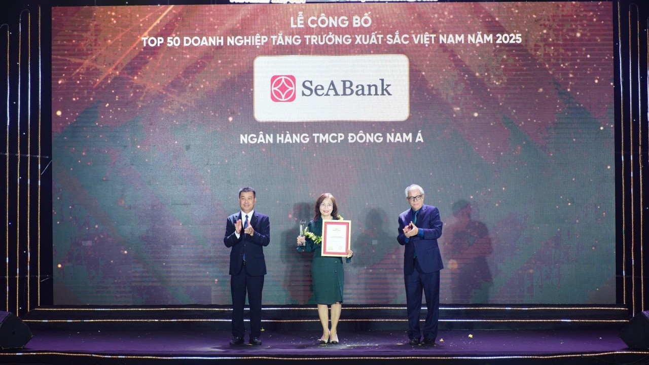 SeABank tăng 173 bậc trong bảng xếp hạng FAST500