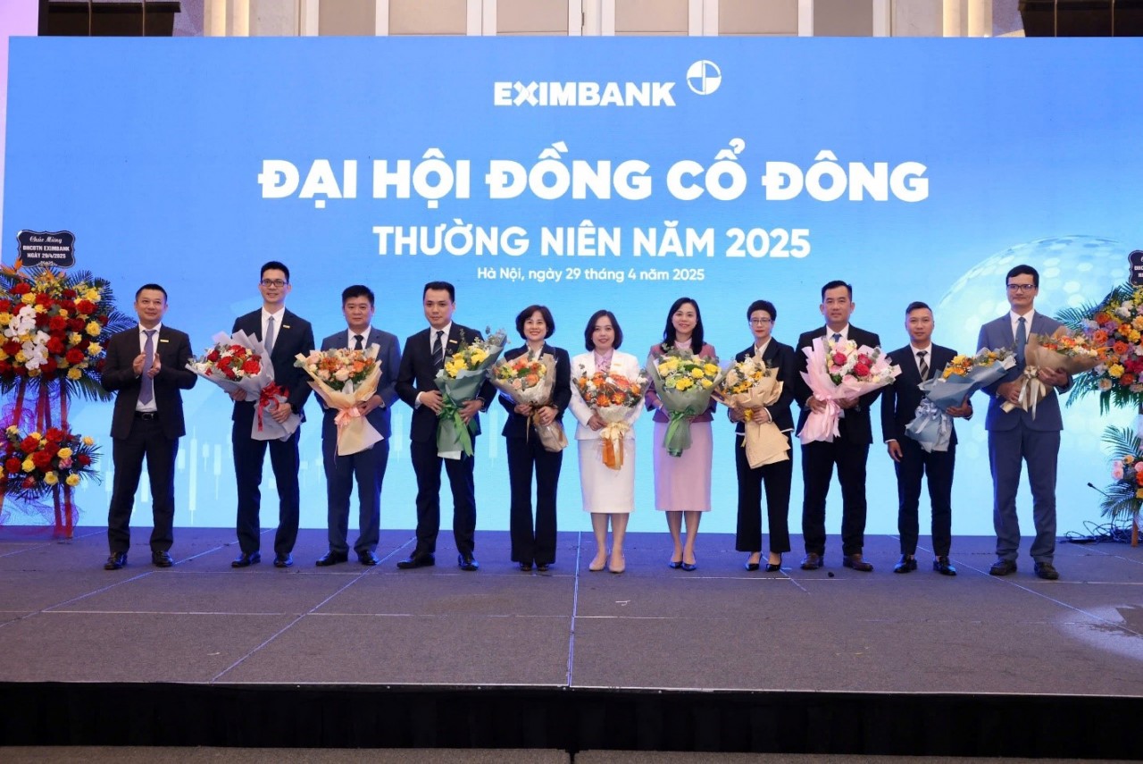 Eximbank thông qua mục tiêu lợi nhuận gần 5.200 tỷ đồng, bầu Hội đồng Quản trị nhiệm kỳ mới