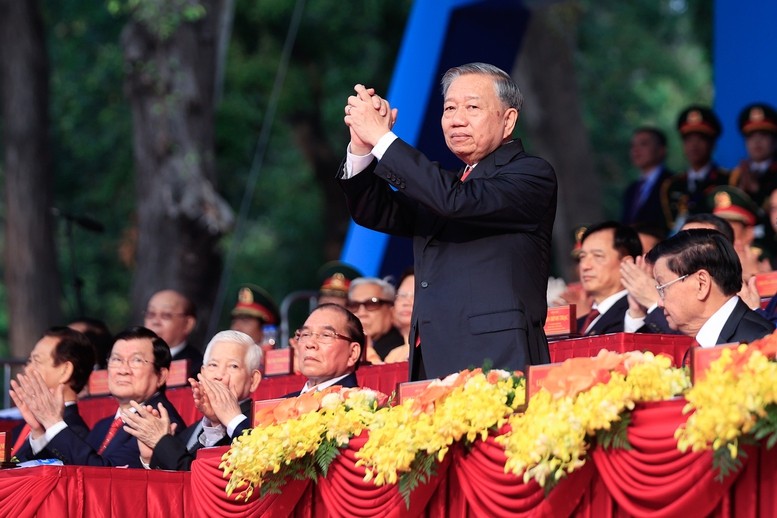 Diễn văn của Tổng Bí thư Tô Lâm tại Lễ kỷ niệm 50 năm Ngày Giải phóng miền nam, thống nhất đất nước- Ảnh 2. Diễn văn của Tổng Bí thư Tô Lâm tại Lễ kỷ niệm 50 năm Ngày Giải phóng miền nam, thống nhất đất nước- Ảnh 2.