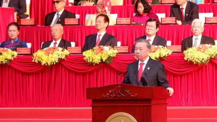 Giải phóng miền Nam, thống nhất đất nước là mốc son chói lọi nhất trong lịch sử dựng nước và giữ nước