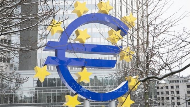 Kinh tế khu vực đồng euro tăng trưởng vượt dự báo trước lo ngại thuế quan Mỹ