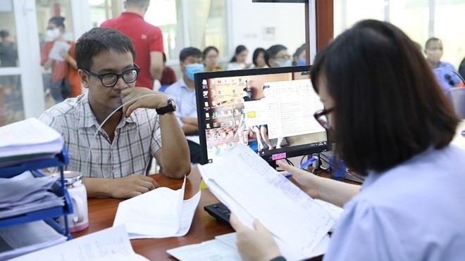 Còn trên 10 năm công tác có đủ điều kiện nghỉ hưu sớm?