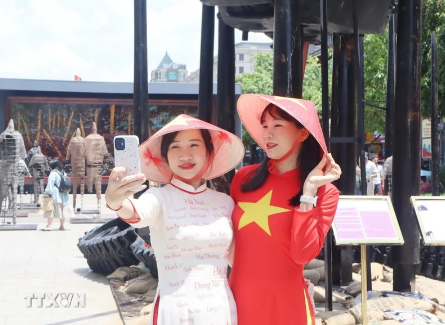 Du lịch Thành phố Hồ Chí Minh đạt doanh thu "khủng" trong dịp nghỉ Lễ