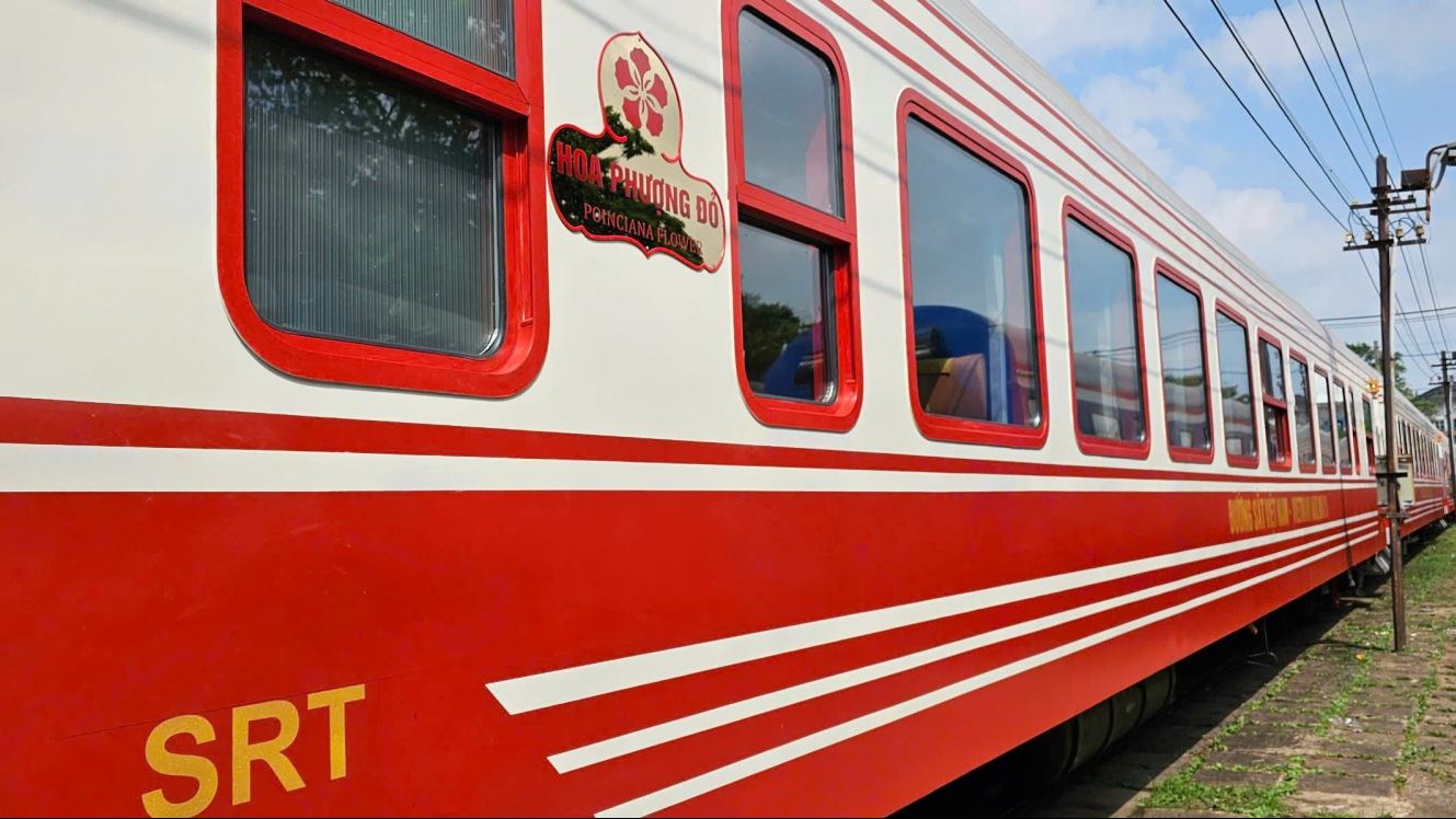 Mở bán vé tàu Hoa phượng đỏ