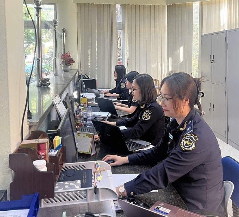 Hải quan khu vực X thu ngân sách đạt hơn 6.700 tỷ đồng