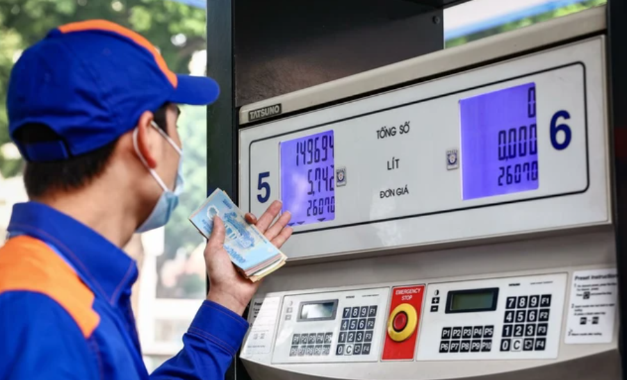 Ngày 6/5: Giá xăng dầu trong nước và thế giới đồng loạt giảm