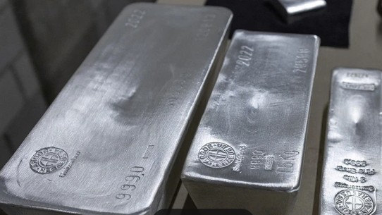 Ngày 6/5: Giá bạc thế giới nhích tăng, trong nước diễn biến trái chiều