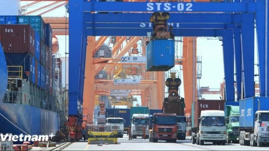 Vietnam posts trade surplus of 3.79 billion USD in four months