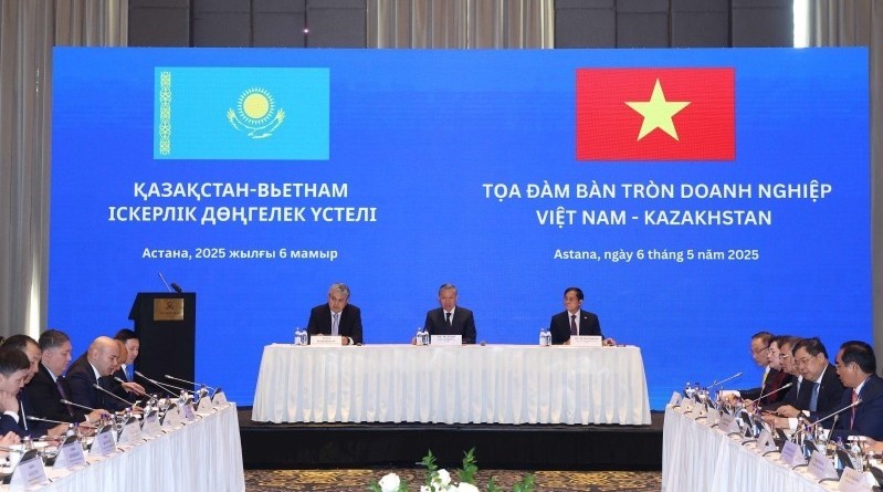 Tọa đàm bàn tròn doanh nghiệp Việt Nam - Kazakhstan
