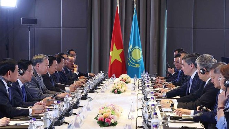 Tổng Bí thư Tô Lâm hội kiến Thủ tướng Kazakhstan