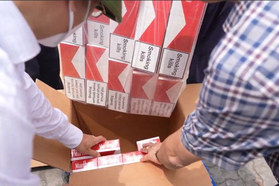 TP. Hồ Chí Minh: Khởi tố hình sự vụ buôn lậu hơn 253 nghìn bao thuốc lá TP. Hồ Chí Minh: Khởi tố hình sự vụ buôn lậu hơn 253 nghìn bao thuốc lá