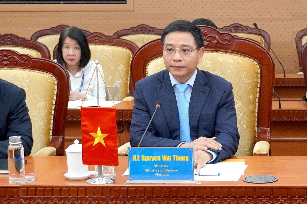 Bộ trưởng Bộ Tài chính Nguyễn Văn Thắng làm việc với Đại sứ Hoa Kỳ Marc E. Knapper