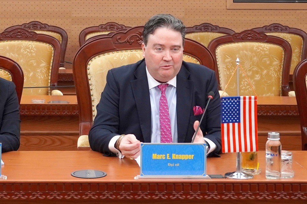 Bộ trưởng Bộ Tài chính Nguyễn Văn Thắng làm việc với Đại sứ Hoa Kỳ Marc E. Knapper