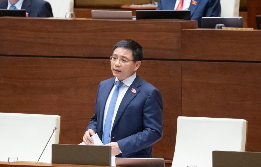 Áp thuế tiêu thụ đặc biệt với xăng để thực hiện các cam kết về môi trường