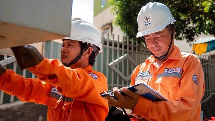 Từ ngày 10/5, giá điện điều chỉnh tăng 4,8%, lên hơn 2.200 đồng/kWh