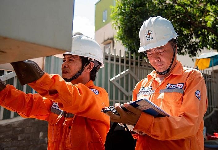 Từ ngày 10/5, giá điện điều chỉnh tăng 4,8%, lên hơn 2.200 đồng/kWh