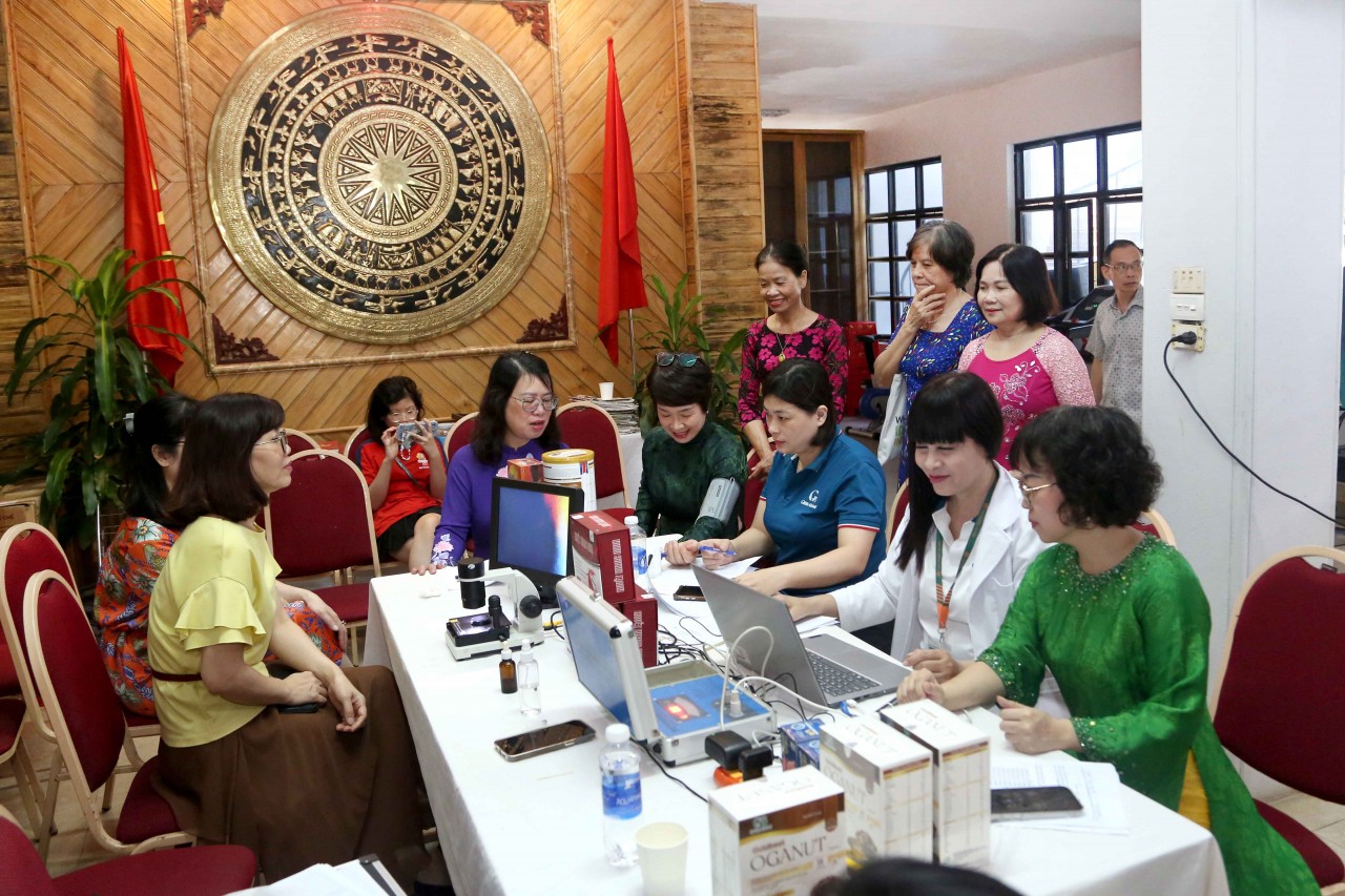 Tri ân lãnh đạo, cán bộ chuyên trách công đoàn Bộ Tài chính qua các thời kỳ