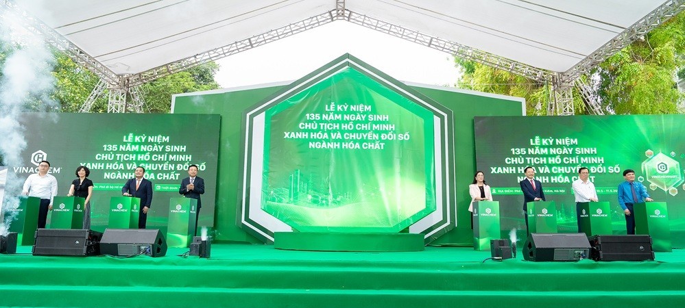 Vinachem phát động chiến dịch xanh hóa và ra mắt sàn thương mại điện tử VinachemMart