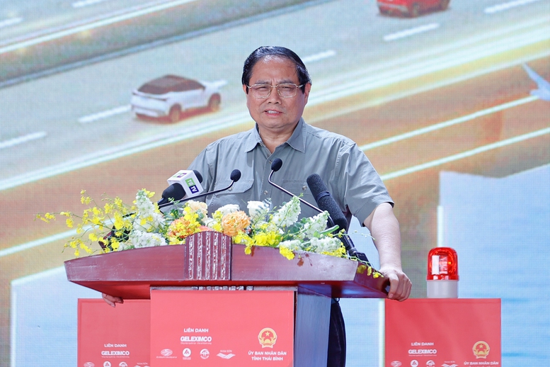 Thủ tướng dự lễ khởi công tuyến cao tốc huyết mạch qua Thái Bình, Nam Định- Ảnh 2. Thủ tướng dự lễ khởi công tuyến cao tốc huyết mạch qua Thái Bình, Nam Định- Ảnh 2.