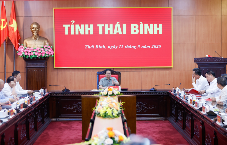 Thủ tướng: Thái Bình cần lấn biển và làm ngay tuyến đường 10 làn kết nối với Hưng Yên- Ảnh 2. Thủ tướng: Thái Bình cần lấn biển và làm ngay tuyến đường 10 làn kết nối với Hưng Yên- Ảnh 2.