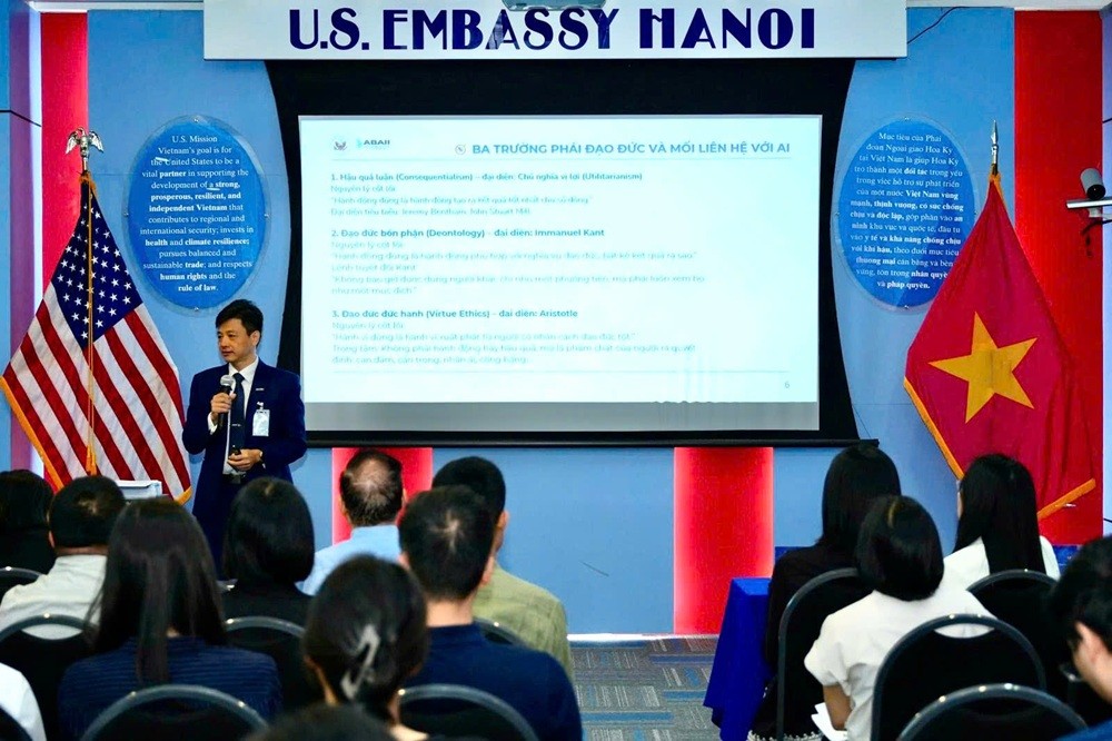 Tổ chức khoá học đầu tiên về đạo đức AI tại Việt Nam Tổ chức khoá học đầu tiên về đạo đức AI tại Việt Nam