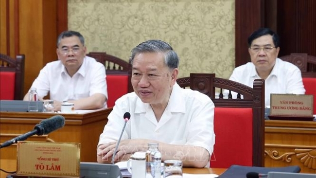 Tổng Bí thư: Lấy ý kiến nhân dân về nội dung sửa đổi, bổ sung Hiến pháp năm 2013 đảm bảo đúng tiến độ để trình Quốc hội