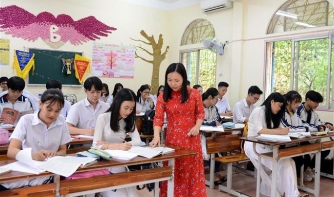 Đề xuất tăng phụ cấp cho ưu đãi cho viên chức, người lao động trong các cơ sở giáo dục công lập