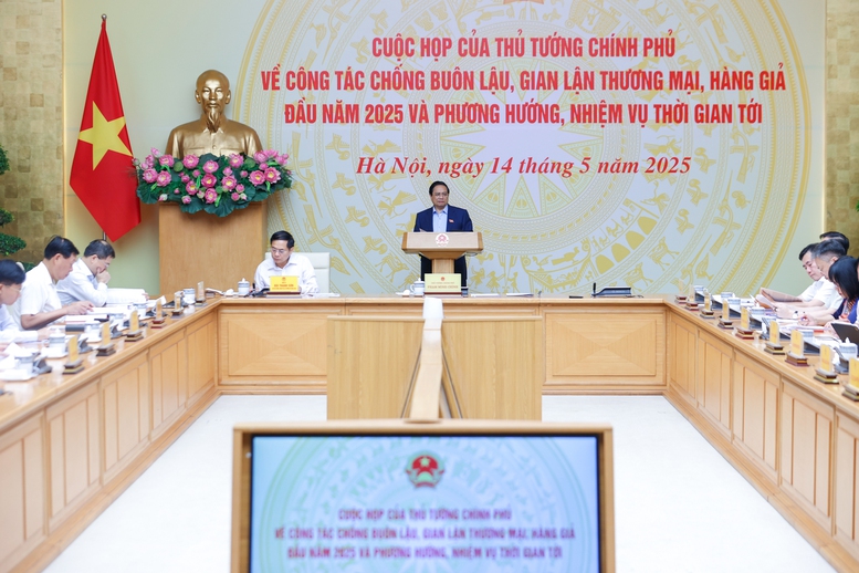 Thủ tướng: Lập tổ công tác đặc biệt, mở đợt cao điểm truy quét buôn lậu, hàng giả- Ảnh 2.