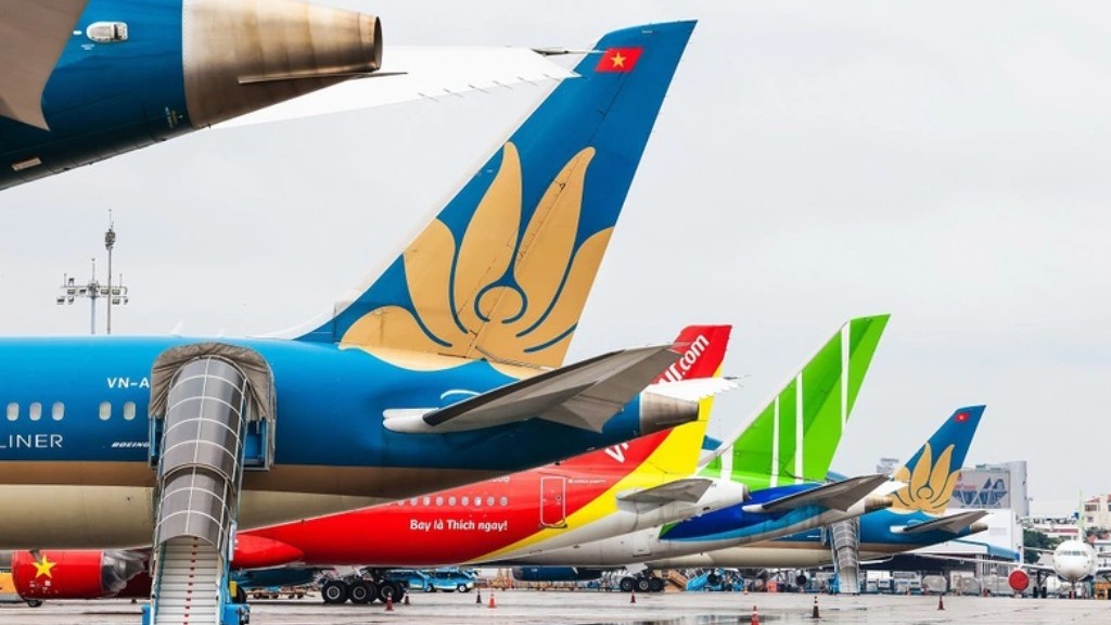 Tỷ lệ bay đúng giờ giảm xuống đáy, hiếm hoi hai hãng bay vượt mốc 80%