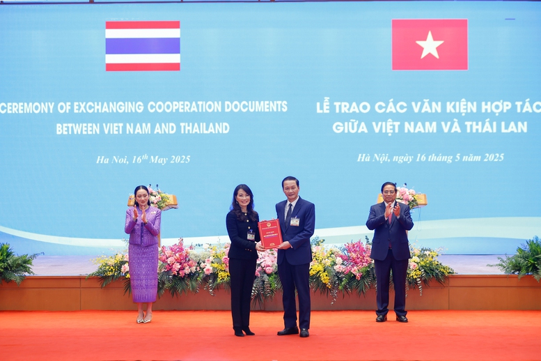 Việt Nam Thái Lan trao nhiều văn kiện hợp tác quan trọng- Ảnh 6. Việt Nam Thái Lan trao nhiều văn kiện hợp tác quan trọng- Ảnh 6.