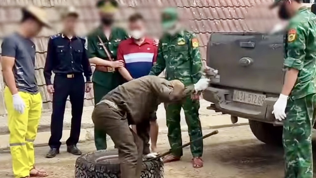 Hải quan phối hợp triệt phá vụ vận chuyển 38 bánh ma tuý qua biên giới